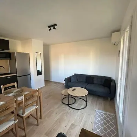 Apartment Maison Mitoyenne 60m2 En Campagne *